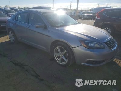 Czwarte zdjęcie samochodu z boku: 2014 CHRYSLER 200 TOURING VIN:1C3CCBBB8EN191499 - miniatura