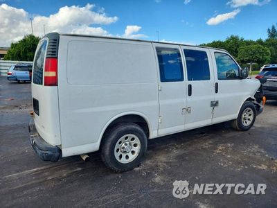 Trzecie zdjęcie samochodu z tyłu: 2013 CHEVROLET EXPRESS 1500 CARGO DELIVERY VAN VIN:1GCSGAFX9D1168010 - miniatura