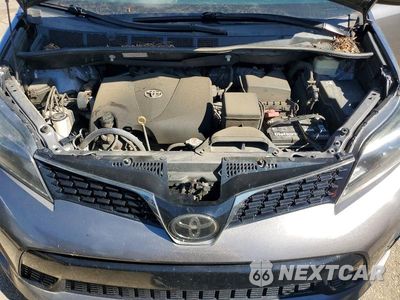 Zdjęcie 12 z 13 samochodu: 2018 TOYOTA SIENNA SE 8-PASSENGER VIN:5TDXZ3DC8JS949742 - miniatura