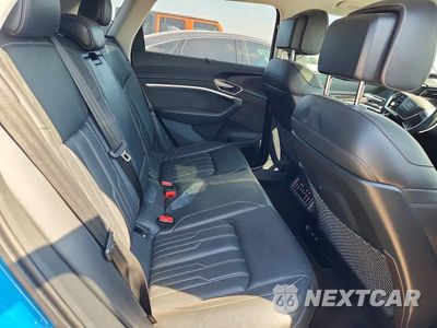 Zdjęcie 11 z 13 samochodu: 2019 AUDI E-TRON PRESTIGE VIN:WA1VABGE8KB017310 - miniatura