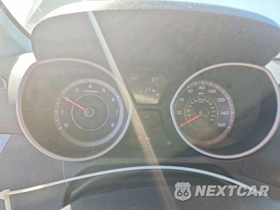 Zdjęcie 9 z 12 samochodu: 2015 HYUNDAI ELANTRA LIMITED VIN:KMHDH4AE0FU455259 - miniatura