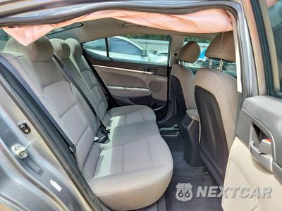 Zdjęcie 10 z 12 samochodu: 2019 HYUNDAI ELANTRA SE VIN:KMHD74LF8KU811167 - miniatura