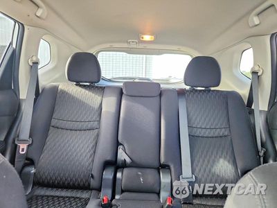 Zdjęcie 10 z 13 samochodu: 2017 NISSAN ROGUE SV VIN:5N1AT2MT7HC891017 - miniatura