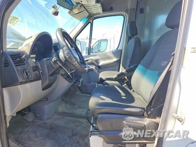 Zdjęcie 7 z 12 samochodu: 2014 MERCEDES-BENZ SPRINTER 2500 DELIVERY VAN VIN:WD3PE7DC1E5888338 - miniatura