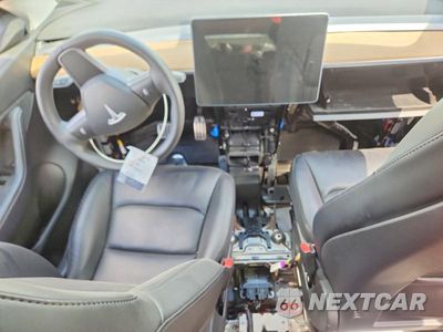 Zdjęcie 8 z 13 samochodu: 2022 TESLA MODEL Y VIN:7SAYGAEE4NF398740 - miniatura