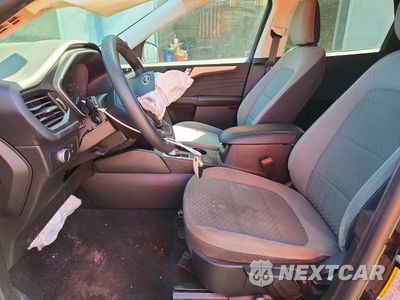 Zdjęcie 7 z 13 samochodu: 2021 FORD ESCAPE SE VIN:1FMCU0G61MUA04600 - miniatura