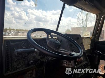 Zdjęcie 8 z 12 samochodu: 1998 MACK 600 CH600 VIN:1M1AA13Y7WW094215 - miniatura