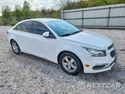 Czwarte zdjęcie samochodu z boku: 2015 CHEVROLET CRUZE LT VIN:1G1PC5SB8F7207066 - miniatura