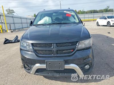Piąte zdjęcie samochodu w środku: 2017 DODGE JOURNEY CROSSROAD VIN:3C4PDCGG6HT563334 - miniatura