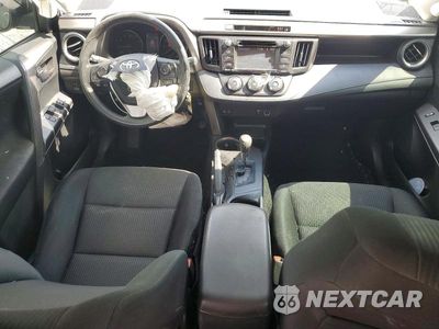 Zdjęcie 8 z 13 samochodu: 2018 TOYOTA RAV4 LE VIN:JTMZFREV4JJ725014 - miniatura