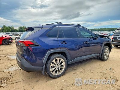 Trzecie zdjęcie samochodu z tyłu: 2021 TOYOTA RAV4 XLE PREMIUM VIN:2T3A1RFV7MW202327 - miniatura