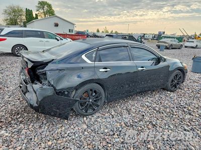 Trzecie zdjęcie samochodu z tyłu: 2018 NISSAN ALTIMA 2.5 SR VIN:1N4AL3AP1JC251608 - miniatura