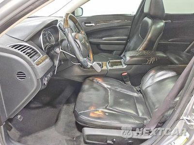 Zdjęcie 7 z 12 samochodu: 2016 CHRYSLER 300C VIN:2C3CCAEGXGH105722 - miniatura