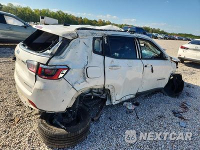 Trzecie zdjęcie samochodu z tyłu: 2020 JEEP COMPASS LIMITED VIN:3C4NJCCB8LT218518 - miniatura