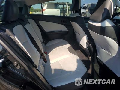 Zdjęcie 10 z 12 samochodu: 2016 TOYOTA PRIUS THREE TOURING VIN:JTDKARFU6G3024008 - miniatura