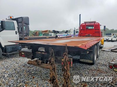 Trzecie zdjęcie samochodu z tyłu: 1988 PETERBILT 379 ROLLBACK TOW TRUCK VIN:1XP5D29X4JN261527 - miniatura