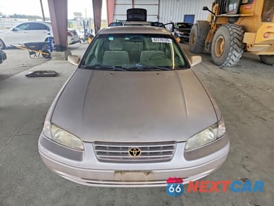 Piąte zdjęcie samochodu w środku: 1997 TOYOTA CAMRY LE VIN:4T1BG22K7VU781657 - miniatura