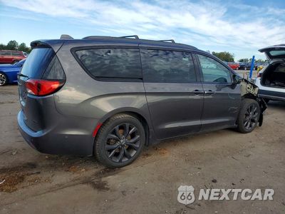 Trzecie zdjęcie samochodu z tyłu: 2019 CHRYSLER PACIFICA LIMITED VIN:2C4RC1GG3KR667970 - miniatura