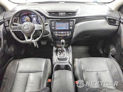 Zdjęcie 8 z 14 samochodu: 2017 NISSAN ROGUE SPORT SL VIN:JN1BJ1CP3HW029038 - miniatura