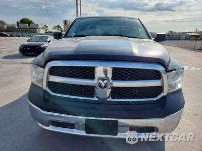 Piąte zdjęcie samochodu w środku: 2018 RAM 1500 ST VIN:1C6RR7FG6JS150170 - miniatura