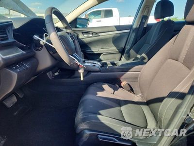 Zdjęcie 7 z 12 samochodu: 2019 HONDA CIVIC LX VIN:19XFC2F68KE012626 - miniatura