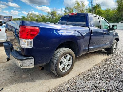 Trzecie zdjęcie samochodu z tyłu: 2010 TOYOTA TUNDRA DOUBLE CAB SR5 VIN:5TFUW5F15AX141054 - miniatura