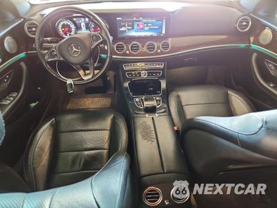 Zdjęcie 8 z 12 samochodu: 2017 MERCEDES-BENZ E 300 4MATIC VIN:WDDZF4KB9HA018522 - miniatura