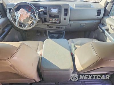 Zdjęcie 8 z 13 samochodu: 2014 NISSAN NV 3500 HD S VIN:5BZAF0AA4EN160676 - miniatura