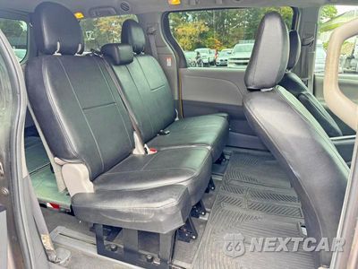 Zdjęcie 9 z 12 samochodu: 2018 TOYOTA SIENNA L VIN:5TDZZ3DC8JS908598 - miniatura