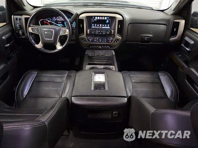 Zdjęcie 8 z 12 samochodu: 2019 GMC SIERRA K2500 DENALI VIN:1GT12SEY6KF215147 - miniatura