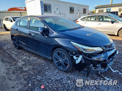 Czwarte zdjęcie samochodu z boku: 2018 CHEVROLET CRUZE LT VIN:3G1BE6SM9JS599593 - miniatura
