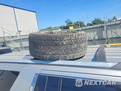 Zdjęcie 13 z 14 samochodu: 2017 CHEVROLET SUBURBAN K1500 PREMIER VIN:1GNSKJKC3HR123564 - miniatura