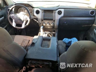 Zdjęcie 8 z 12 samochodu: 2017 TOYOTA TUNDRA SR5 VIN:5TFDW5F16HX595100 - miniatura