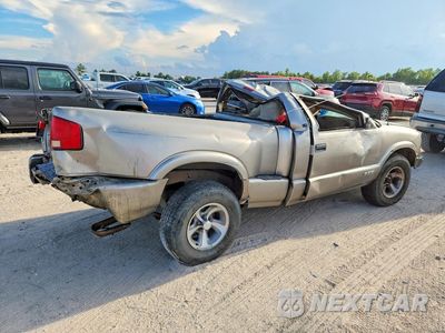 Trzecie zdjęcie samochodu z tyłu: 1998 CHEVROLET S TRUCK S10 VIN:1GCCS1443W8145599 - miniatura