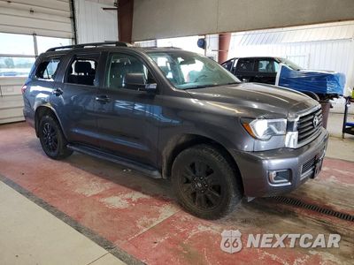 Czwarte zdjęcie samochodu z boku: 2018 TOYOTA SEQUOIA TRD SPORT VIN:5TDBY5G1XJS157899 - miniatura
