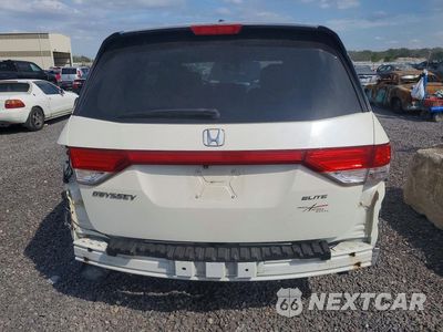 Zdjęcie 6 z 13 samochodu: 2015 HONDA ODYSSEY TOURING VIN:5FNRL5H92FB057647 - miniatura