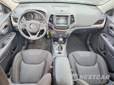 Zdjęcie 8 z 13 samochodu: 2017 JEEP CHEROKEE SPORT VIN:1C4PJMAS1HW512622 - miniatura