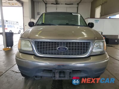 Piąte zdjęcie samochodu w środku: 2001 FORD EXPEDITION XLT VIN:1FMPU16L91LB80942 - miniatura