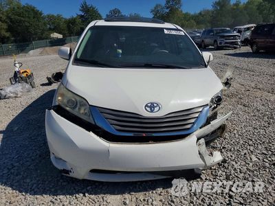Piąte zdjęcie samochodu w środku: 2011 TOYOTA SIENNA XLE 8-PASSENGER VIN:5TDYK3DCXBS041674 - miniatura