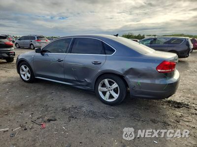 Drugie zdjęcie samochodu z przodu: 2014 VOLKSWAGEN PASSAT S VIN:1VWAT7A30EC043785 - miniatura