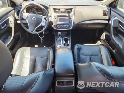 Zdjęcie 8 z 12 samochodu: 2016 NISSAN ALTIMA 2.5 SL VIN:1N4AL3AP8GC139560 - miniatura