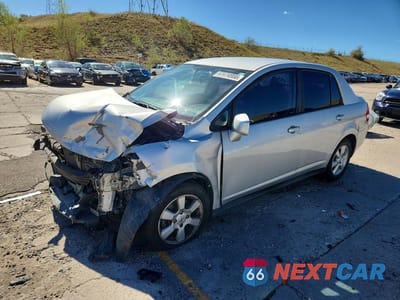 2010 NISSAN VERSA 1.8 S 3N1BC1APXAL367917 - główne zdjęcie licytacji z USA - miniatura