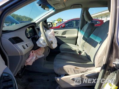 Zdjęcie 7 z 14 samochodu: 2014 TOYOTA SIENNA L 7-PASSENGER VIN:5TDZK3DC3ES495807 - miniatura