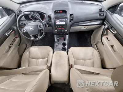Zdjęcie 8 z 13 samochodu: 2011 KIA SORENTO EX VIN:5XYKUDA25BG044982 - miniatura