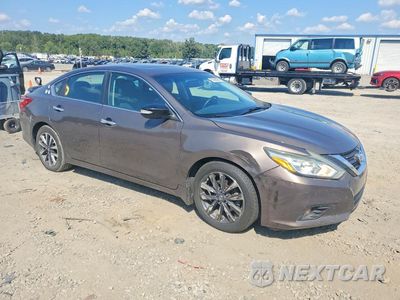 Czwarte zdjęcie samochodu z boku: 2016 NISSAN ALTIMA 2.5 SL VIN:1N4AL3AP5GC125101 - miniatura