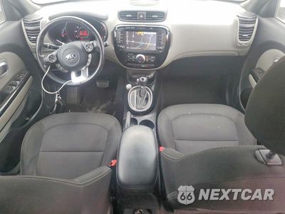 Zdjęcie 8 z 12 samochodu: 2018 KIA SOUL + VIN:KNDJP3A57J7590718 - miniatura