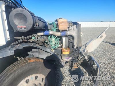 Zdjęcie 12 z 12 samochodu: 2016 VOLVO VNL SEMI TRUCK VIN:4V4NC9EJ1GN965020 - miniatura