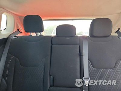 Zdjęcie 10 z 13 samochodu: 2020 JEEP COMPASS SPORT VIN:3C4NJCAB0LT198736 - miniatura