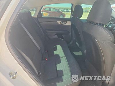 Zdjęcie 10 z 12 samochodu: 2020 KIA FORTE LXS VIN:3KPF24AD2LE183085 - miniatura