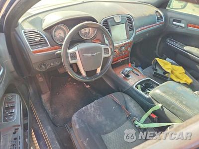 Zdjęcie 8 z 12 samochodu: 2014 CHRYSLER 300 VIN:2C3CCAAG4EH375919 - miniatura